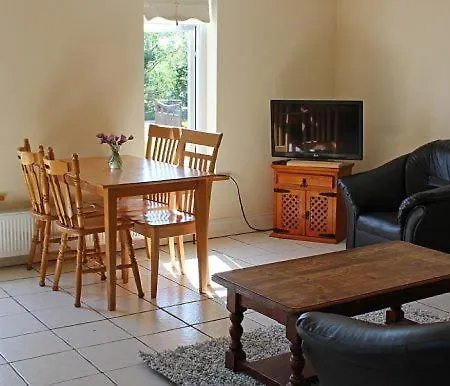 197 Tullycross * رينفيلي